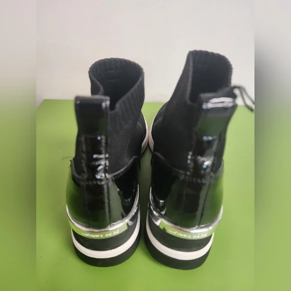 Michael Kors stretch knit skyler booties PERFECT SHAPE - Picture 3 of 6